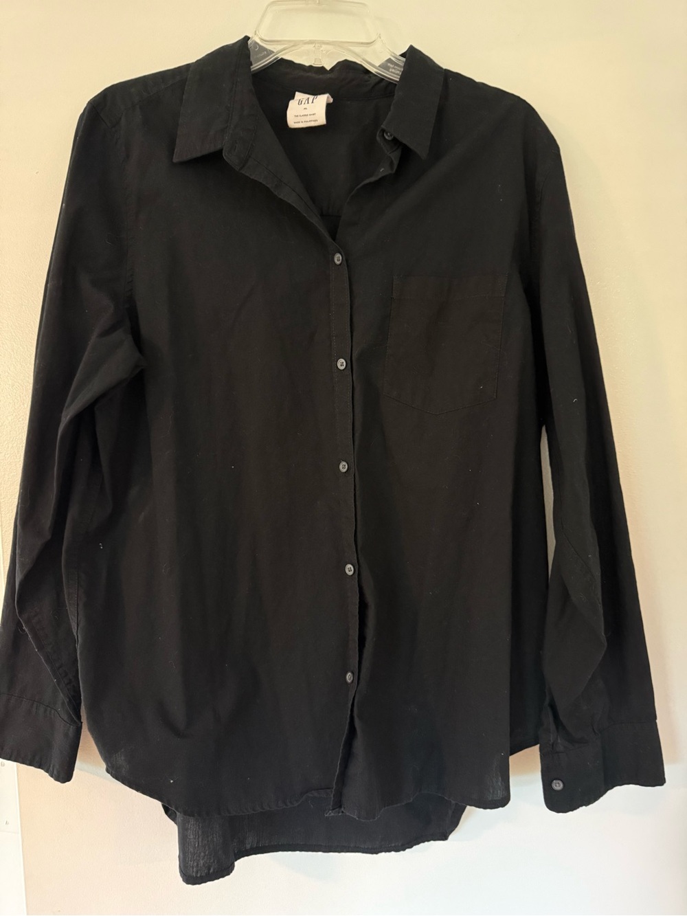 GAP Men's Black Button-Down Shirt - Classic Long Sleeve